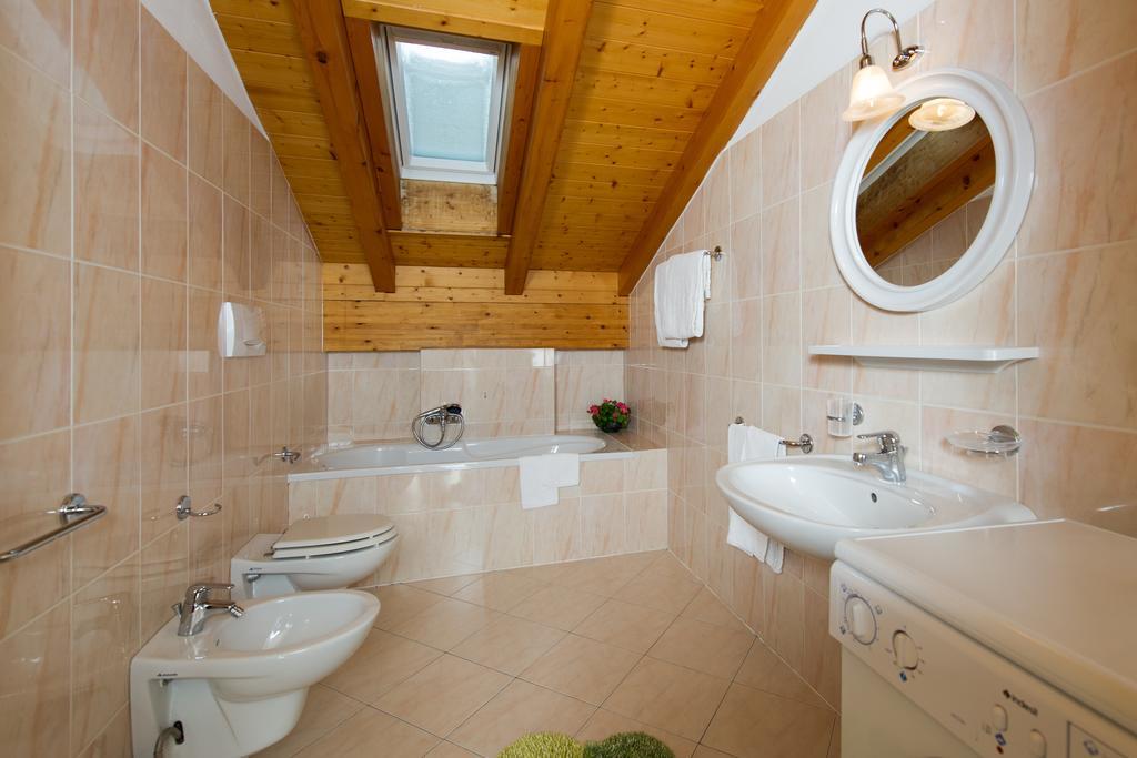 Residence Villa Boschetto การาโน ภายนอก รูปภาพ